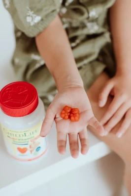 ChildLife Essentials, Мультивитаминные жевательные мармеладки, без сахара, натуральная клубника и лимон, 4